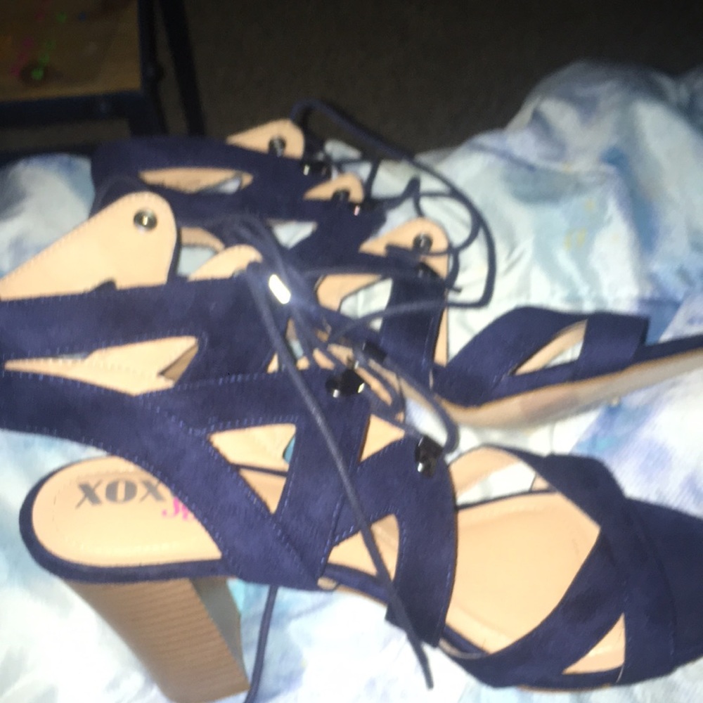 XoXo Soft, Size 8.5, Black And Brown Color Heels